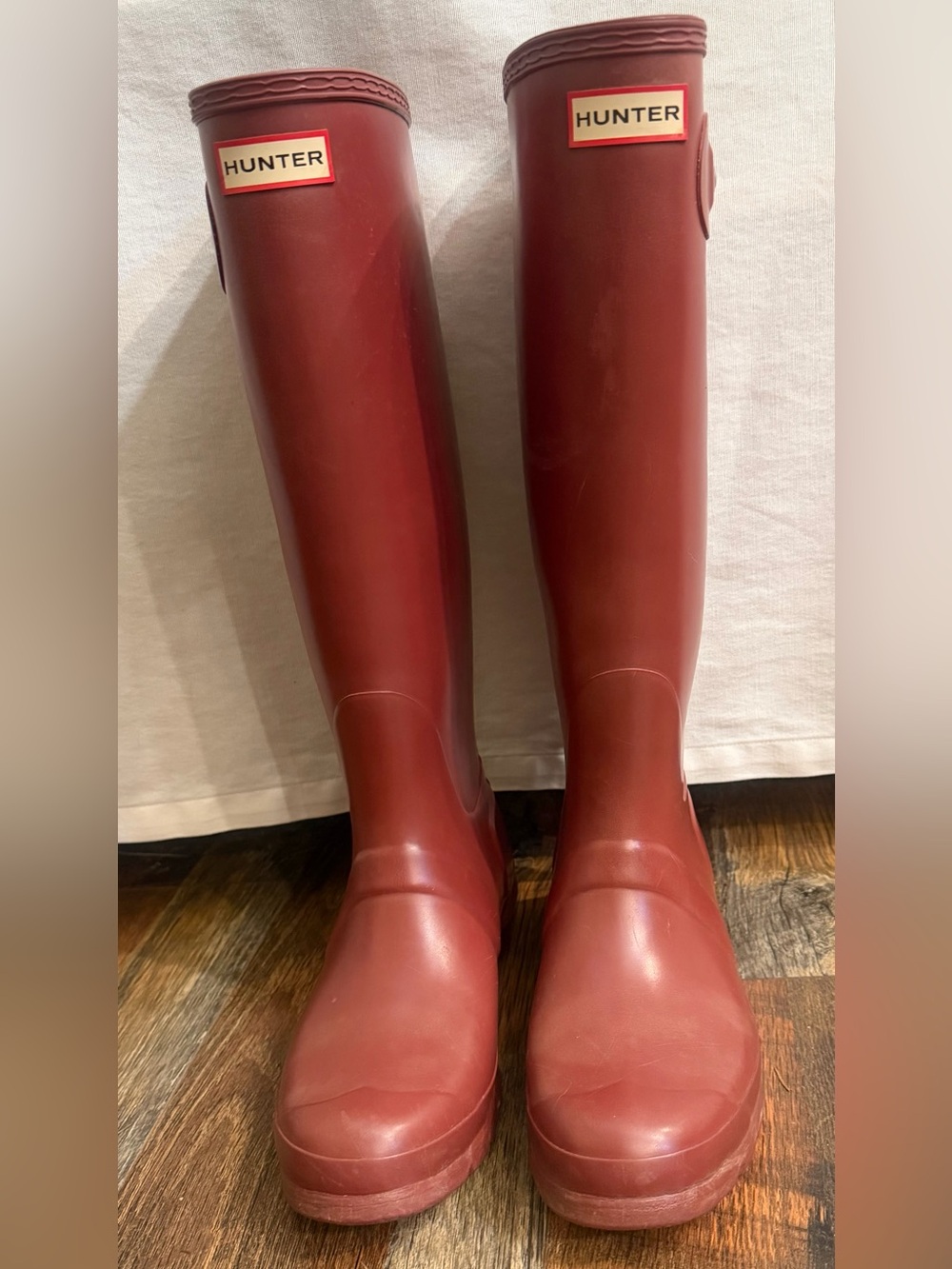 Hunter Women's Tall Rain Boots in Burgundy